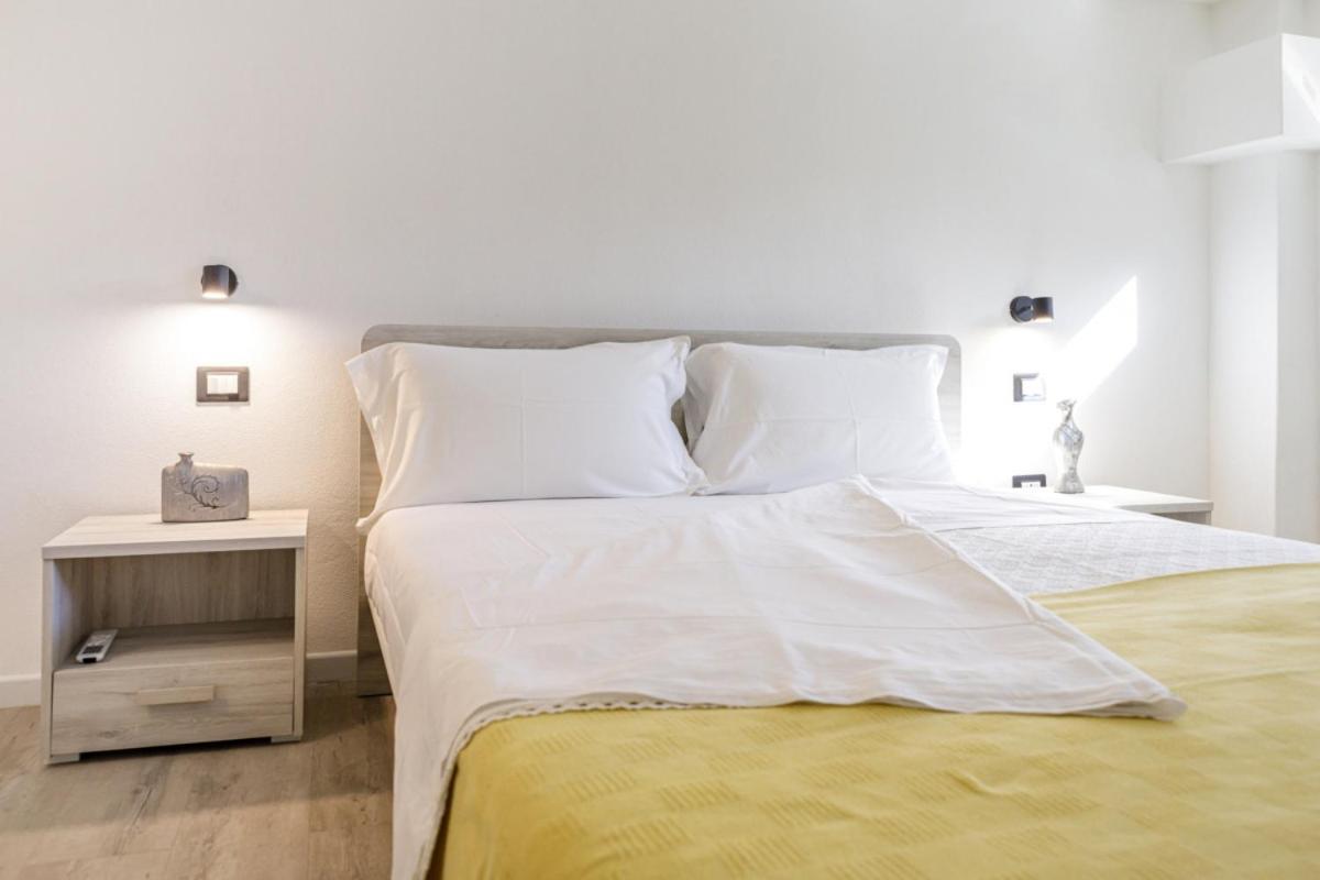 Bandiera 68 Apartment カリアリ エクステリア 写真