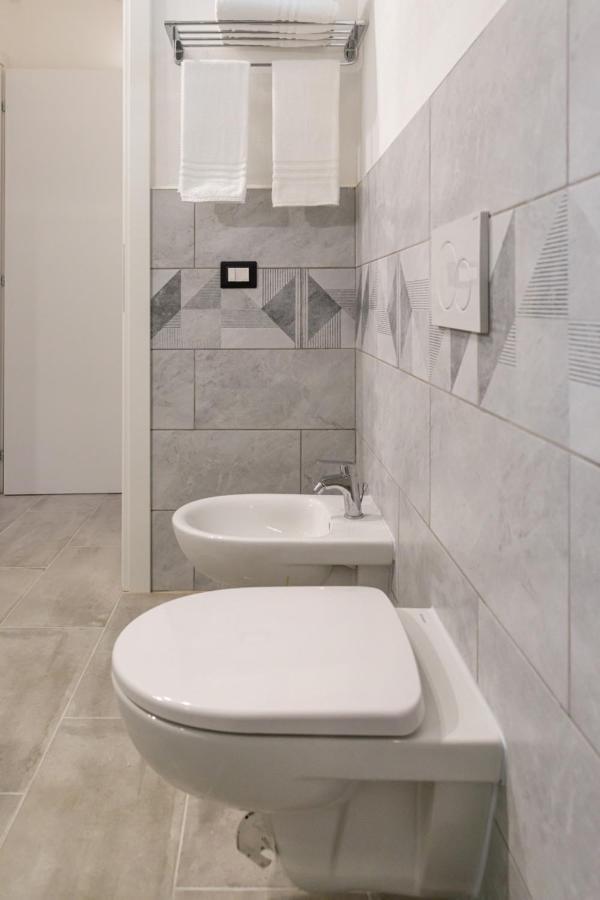 Bandiera 68 Apartment カリアリ エクステリア 写真